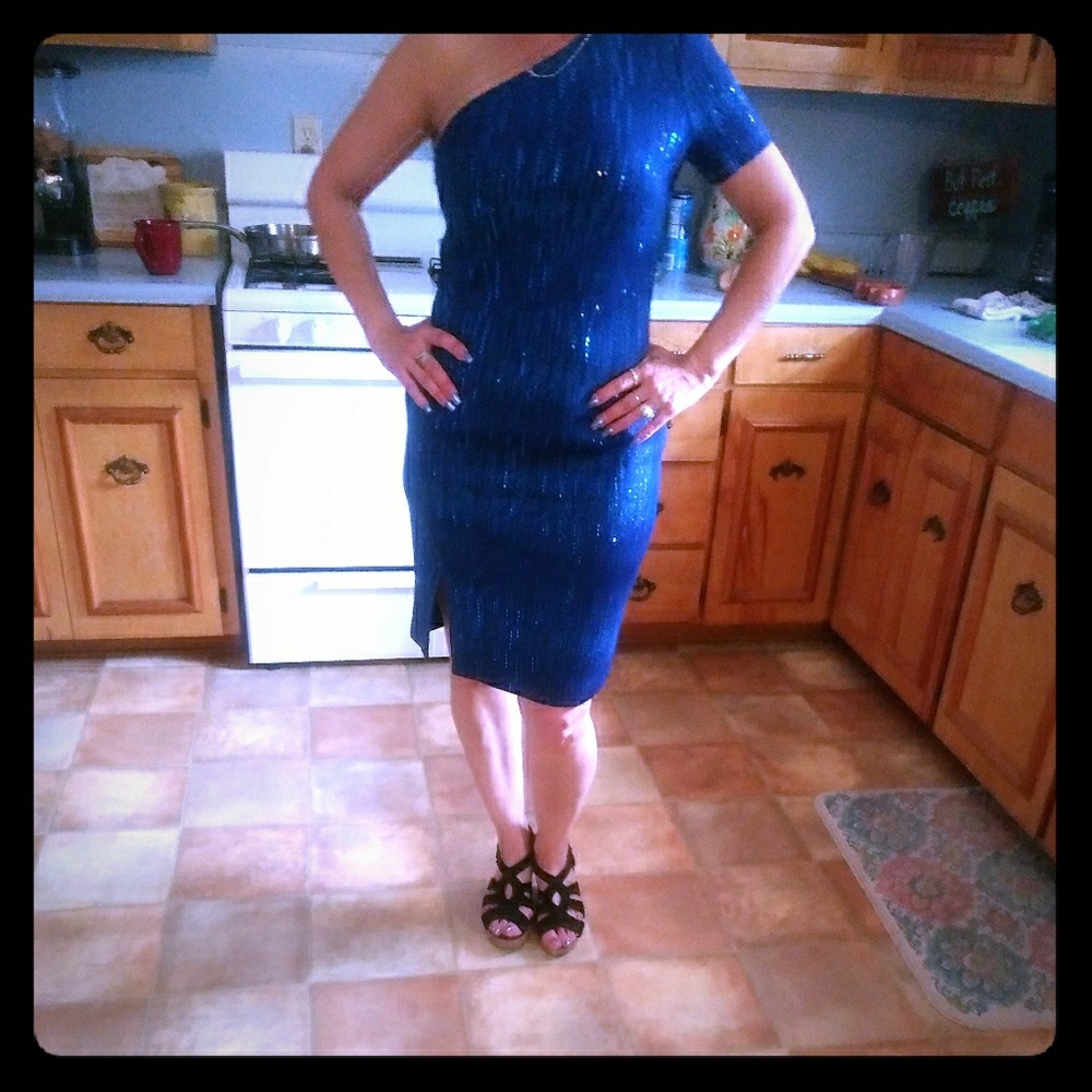 St. John's lady's dress size 4